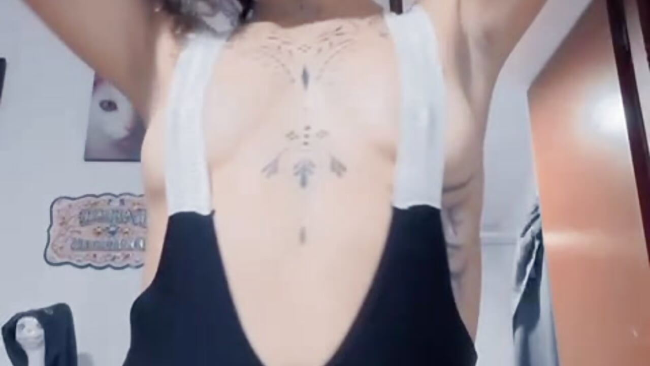 Outfit cycling - video by Laguertha__ cam model