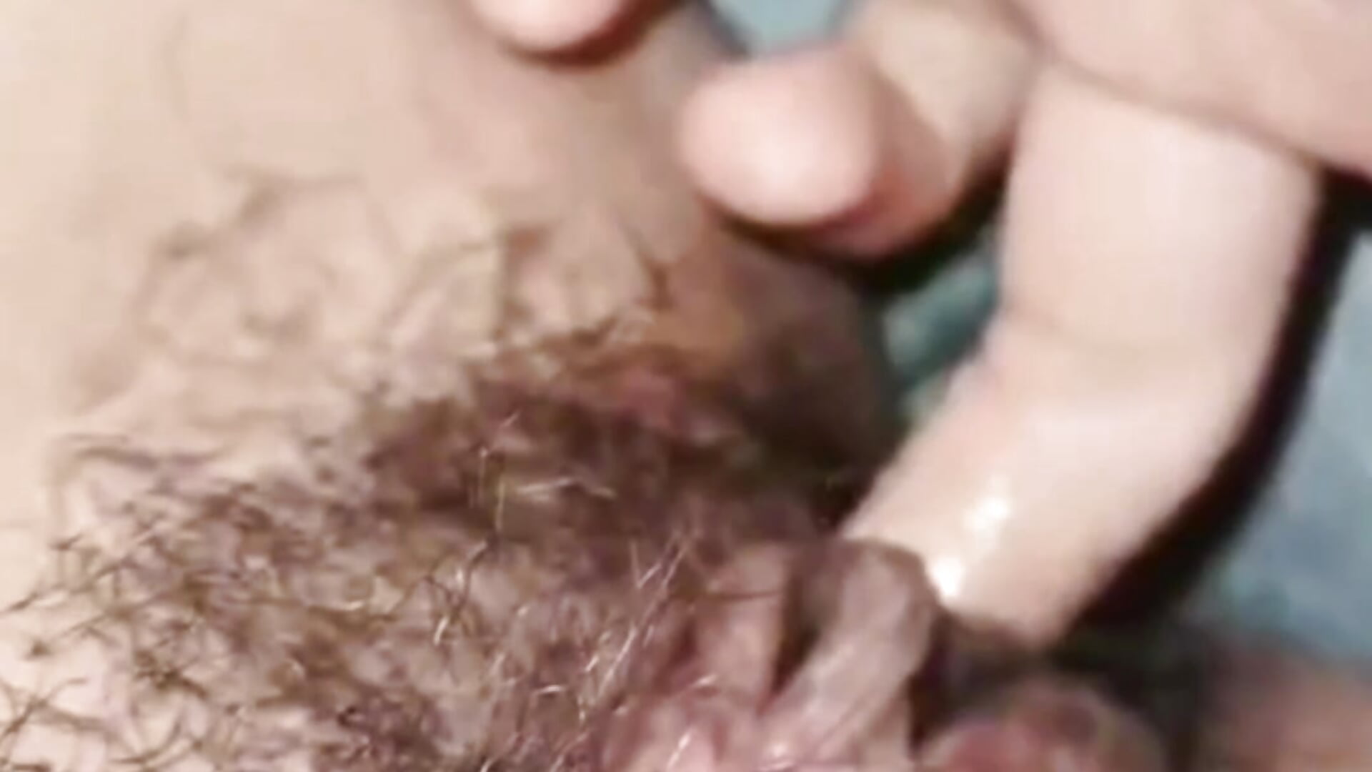 狂插小骚b~爽到淫叫