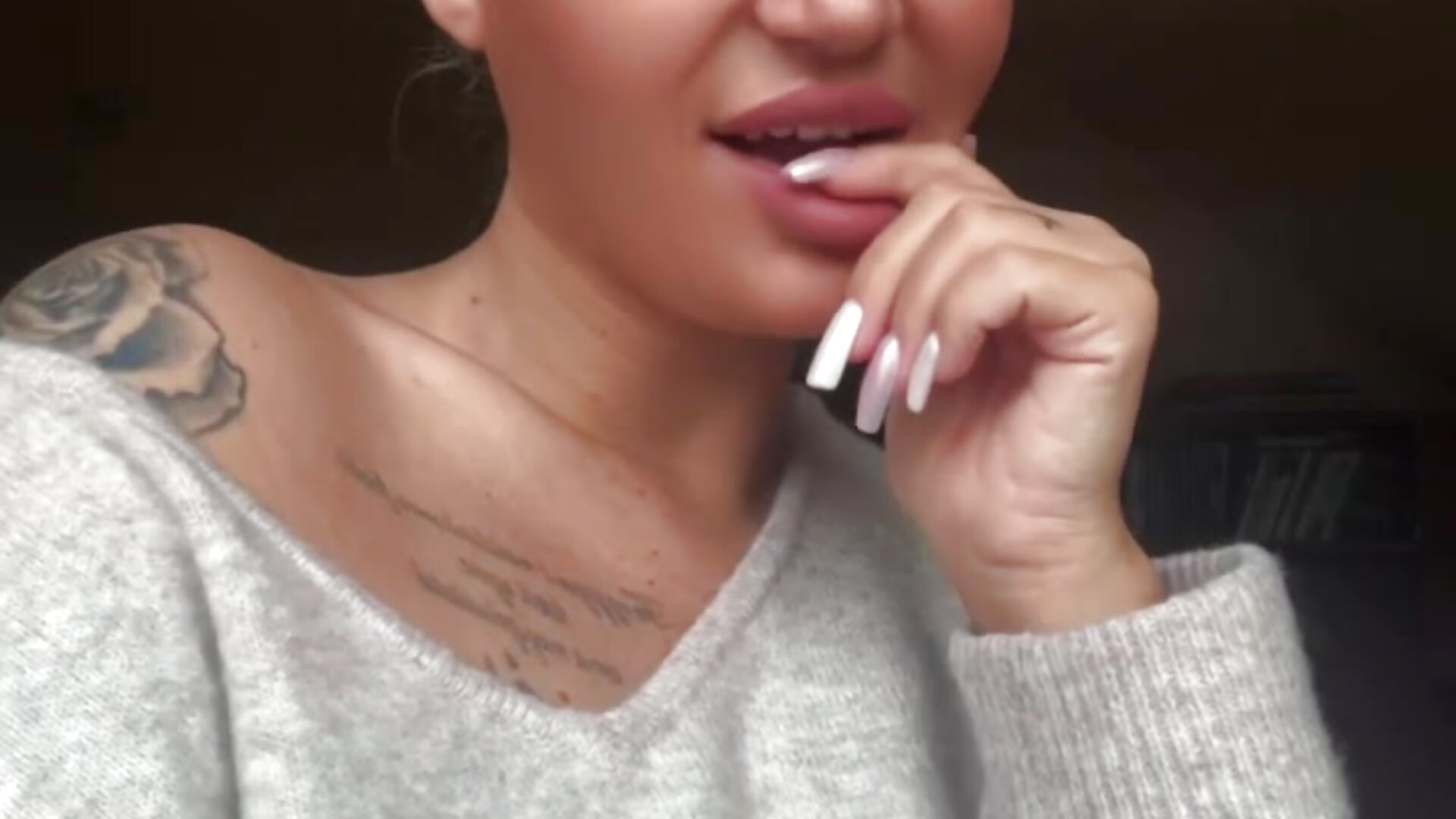 -5927884460568388395－カメラキャストのMiiraStarの動画