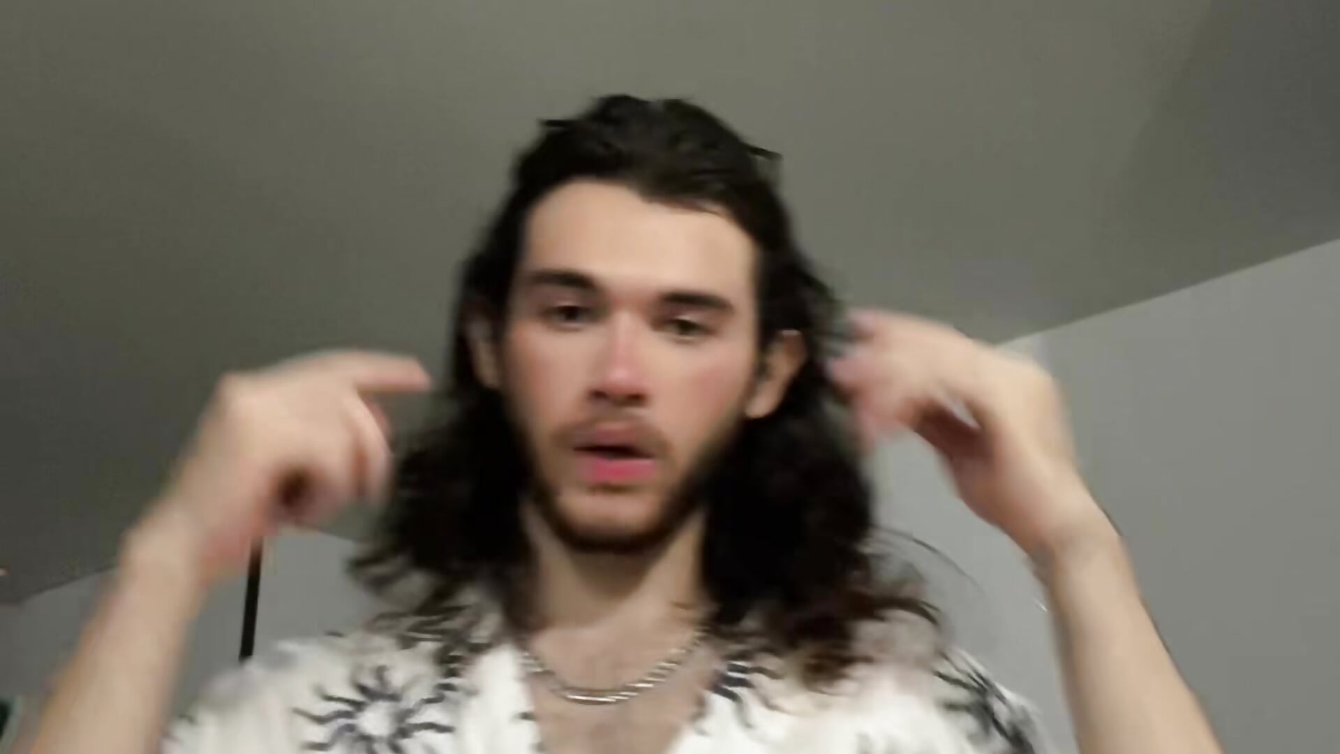 being  cute🔥 - video by FreyrVik cam model