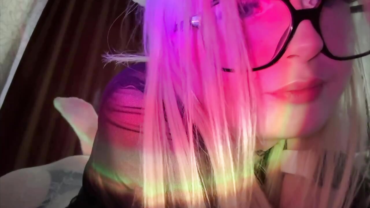 cutie me - video by minigirl cam model