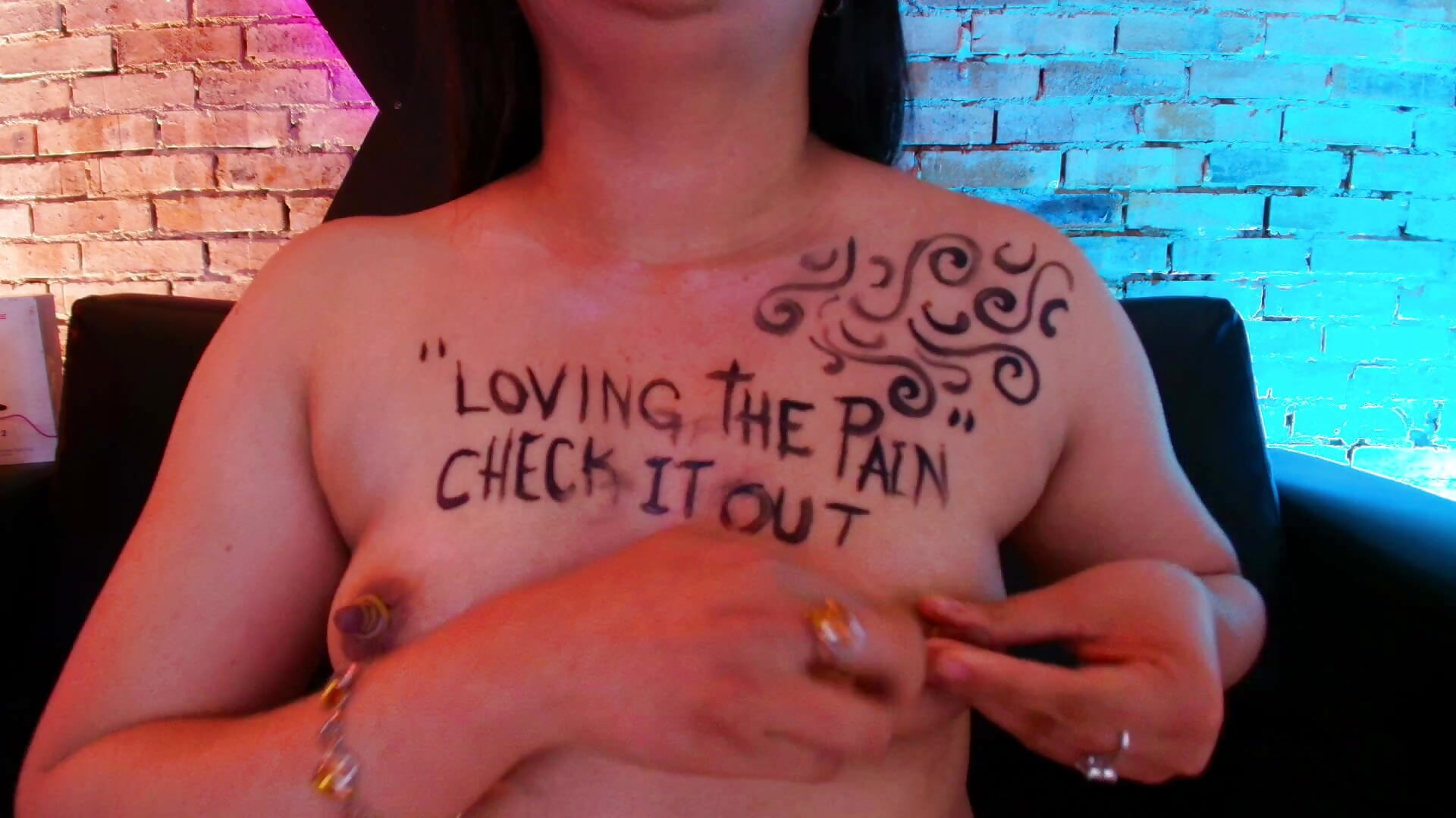 elastic in my nipples - video av jessy_capelli cam-modell