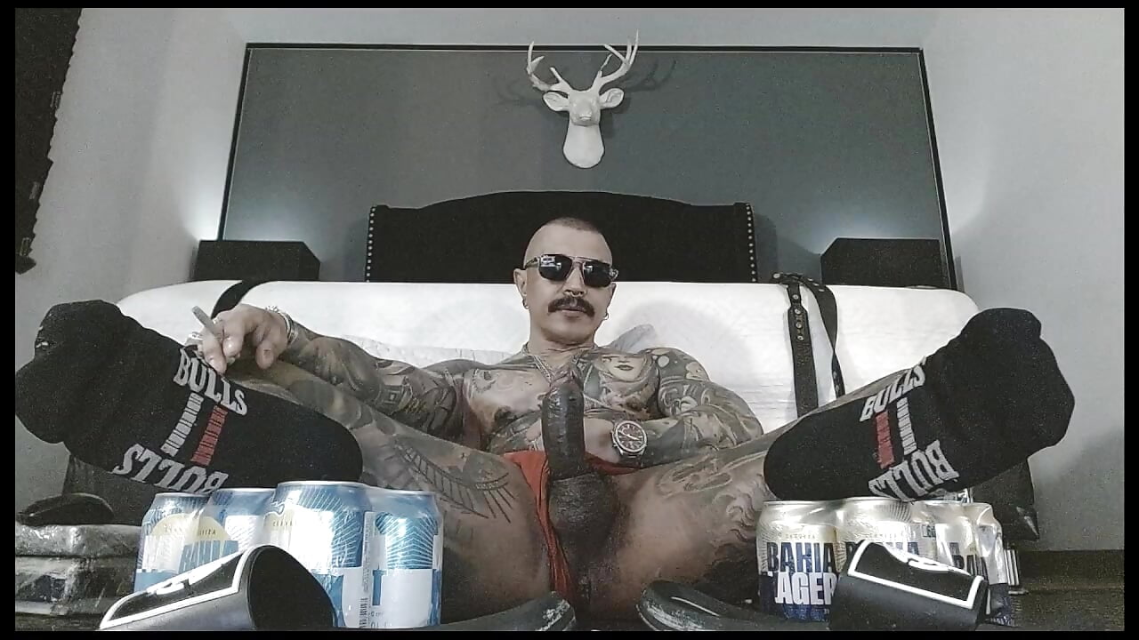 El señor saluda a sus siervos seguidores por una noche llena de placer ONLY ST