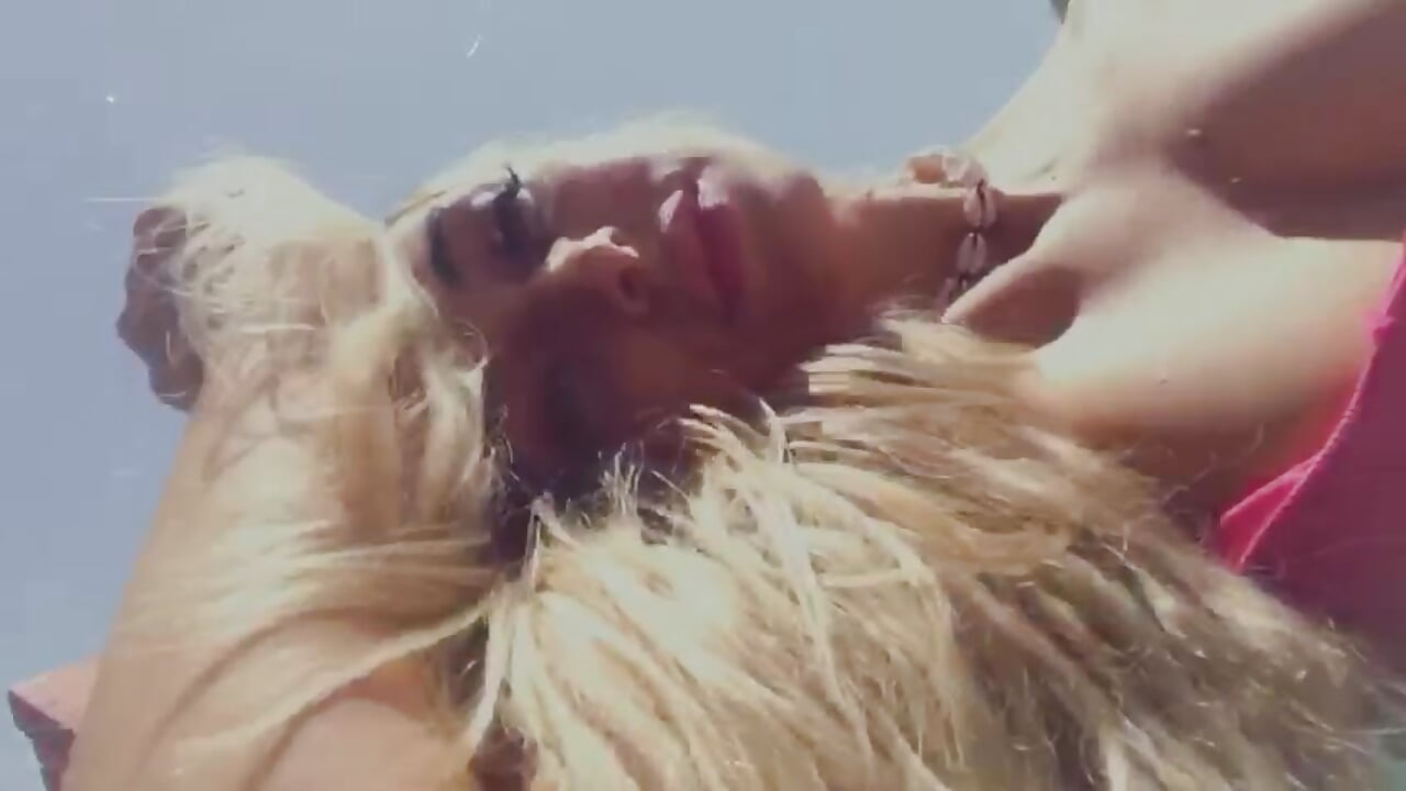 I love the Summerrrrr - Vídeo de CharmingRuby
