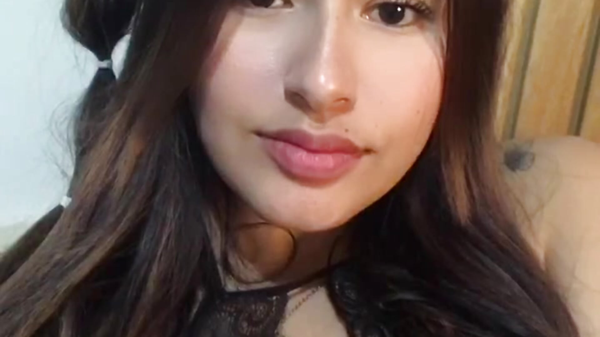 trim,7DCB92F4-4976-40F6-AD93-4FB7A2C14EF1 - vídeo de andrea_gomes_ modelo de câmara