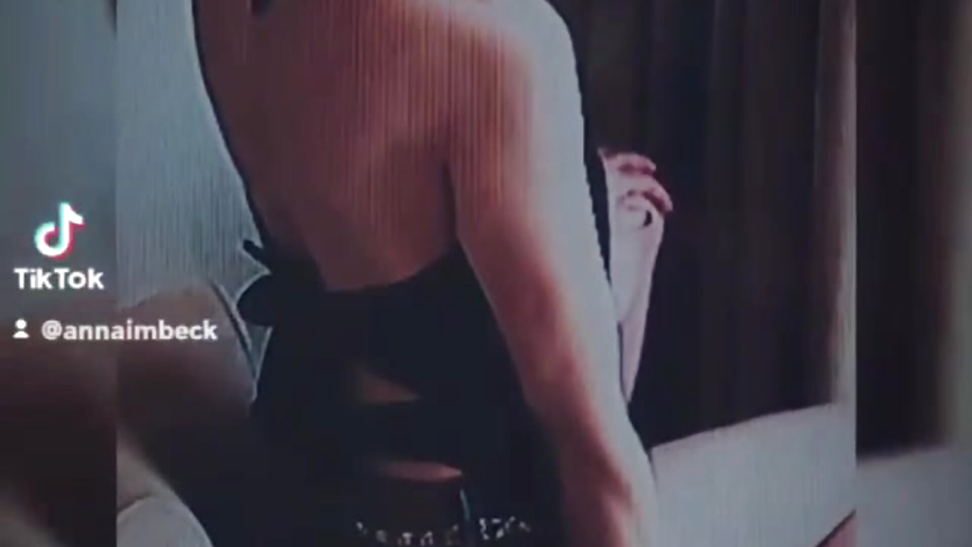 276a9ebe0520bef51a726d127d8d0de8 - video by SuzzySun cam model