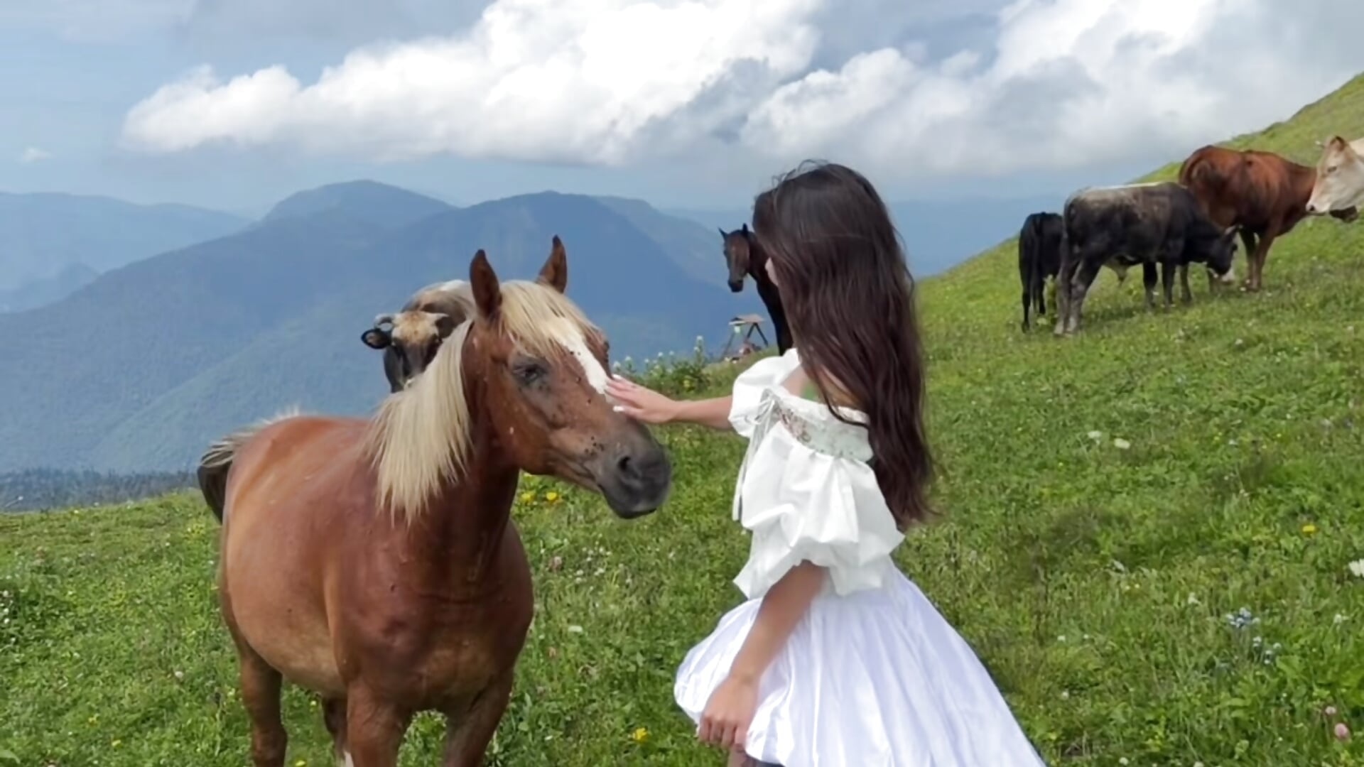 Beautiful world🏇🏼 - Vídeo de vinkiepinkie, modelo de vídeos