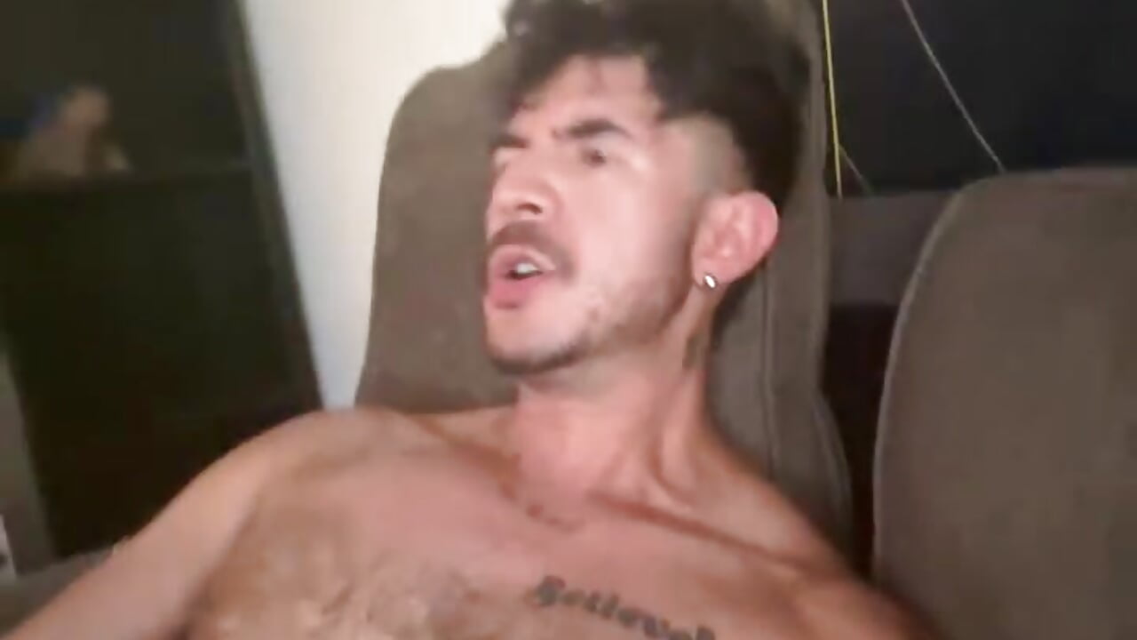 Public show - відео від вебкаммоделі VkT0R