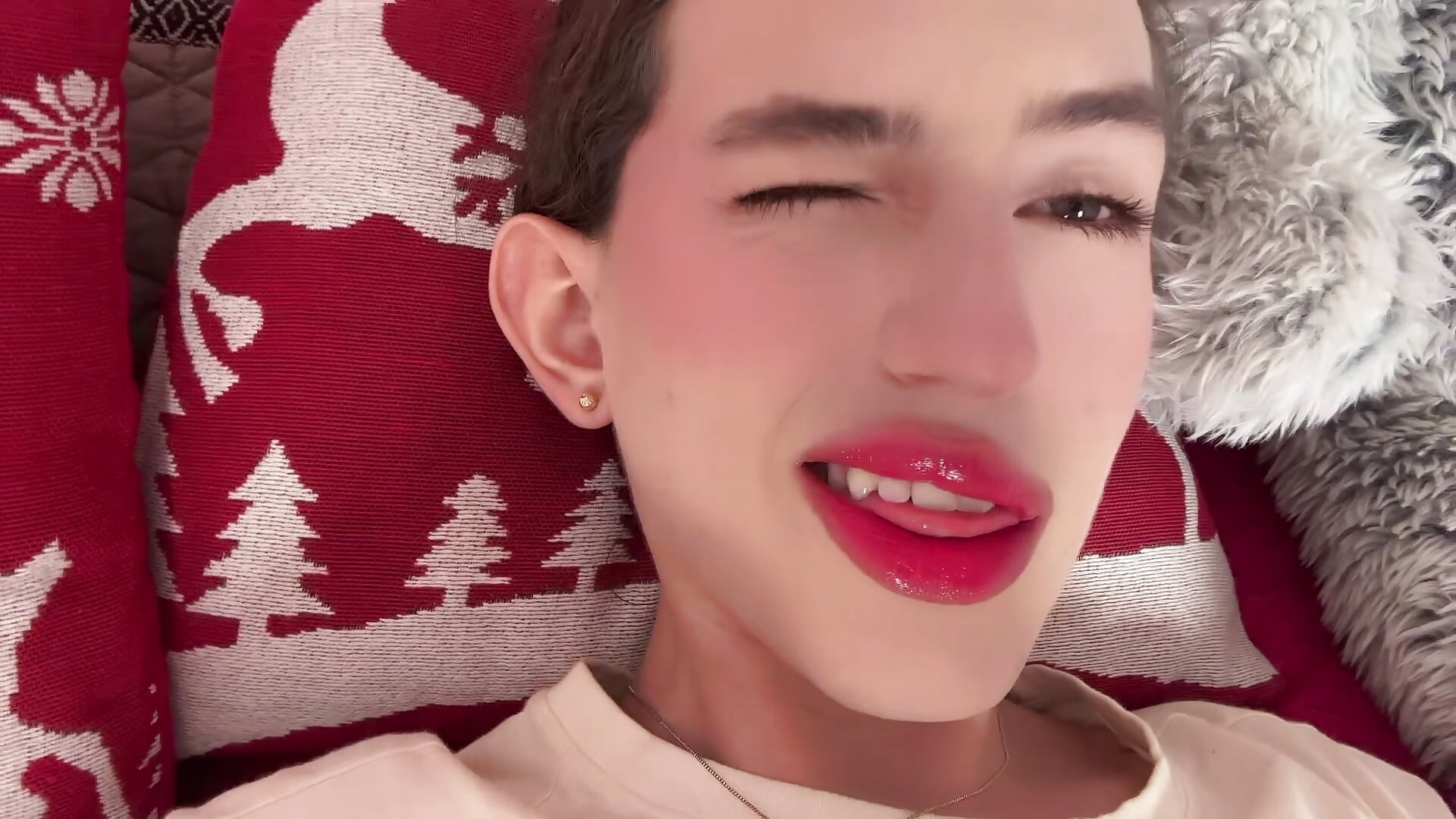 TURN THAT CHERRY OUT BABY🍒 - فيديو من pinky_peach موديل الكام