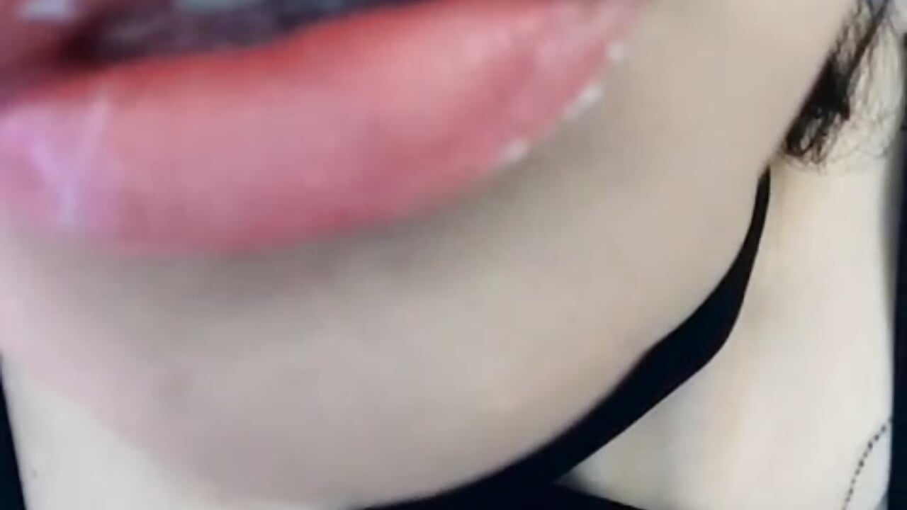 Playing with Chantilly cream 😋🥵