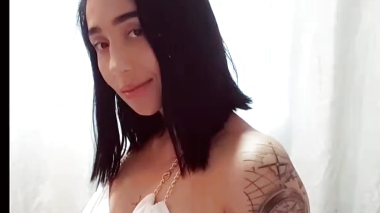 Sensual tattoo - video by Elowyn cam model
