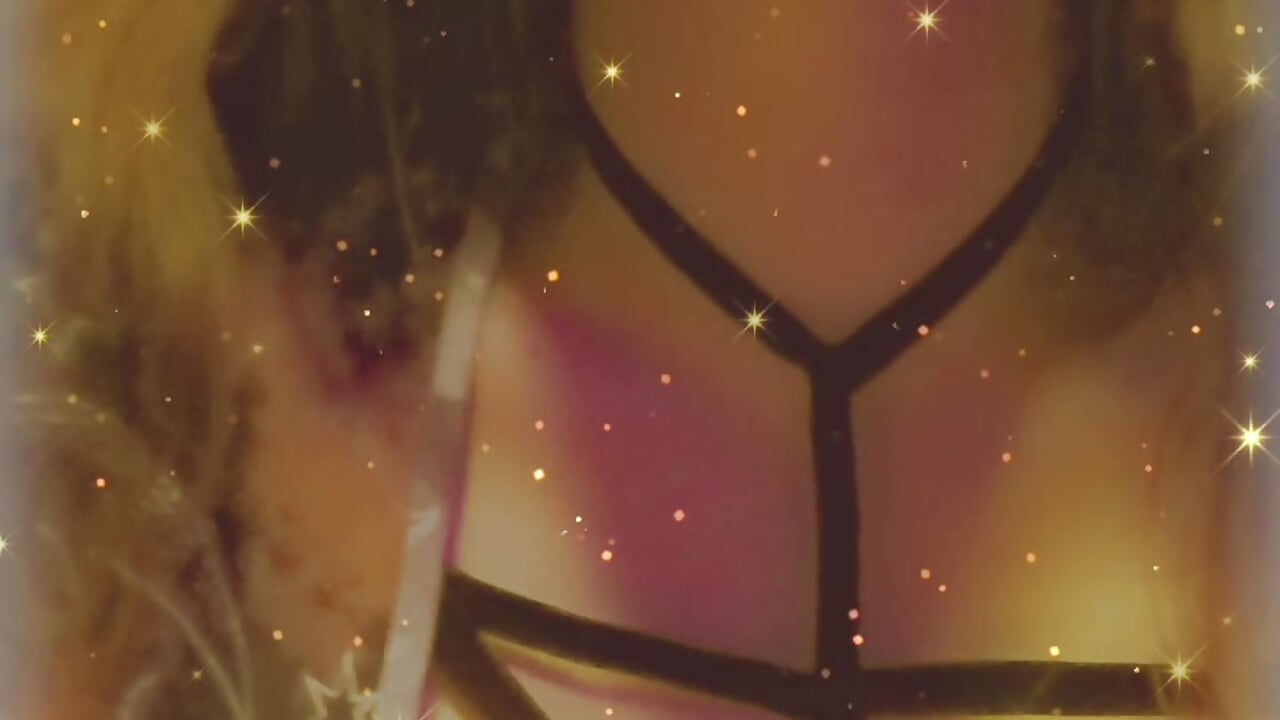 profile-intro-video-1747822878 - video by CumulusKitten cam model