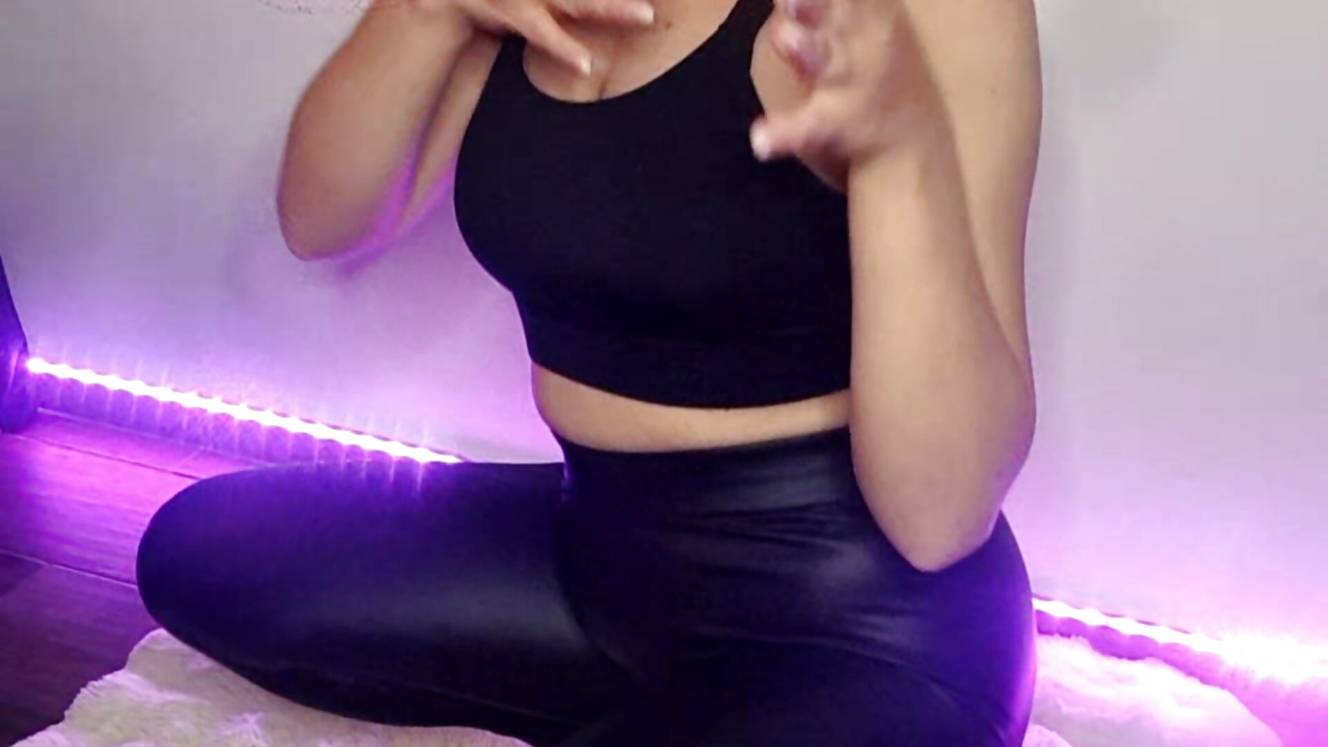 #trend #woman #bi #blonde #ass - video by OxyS3reNITY cam model