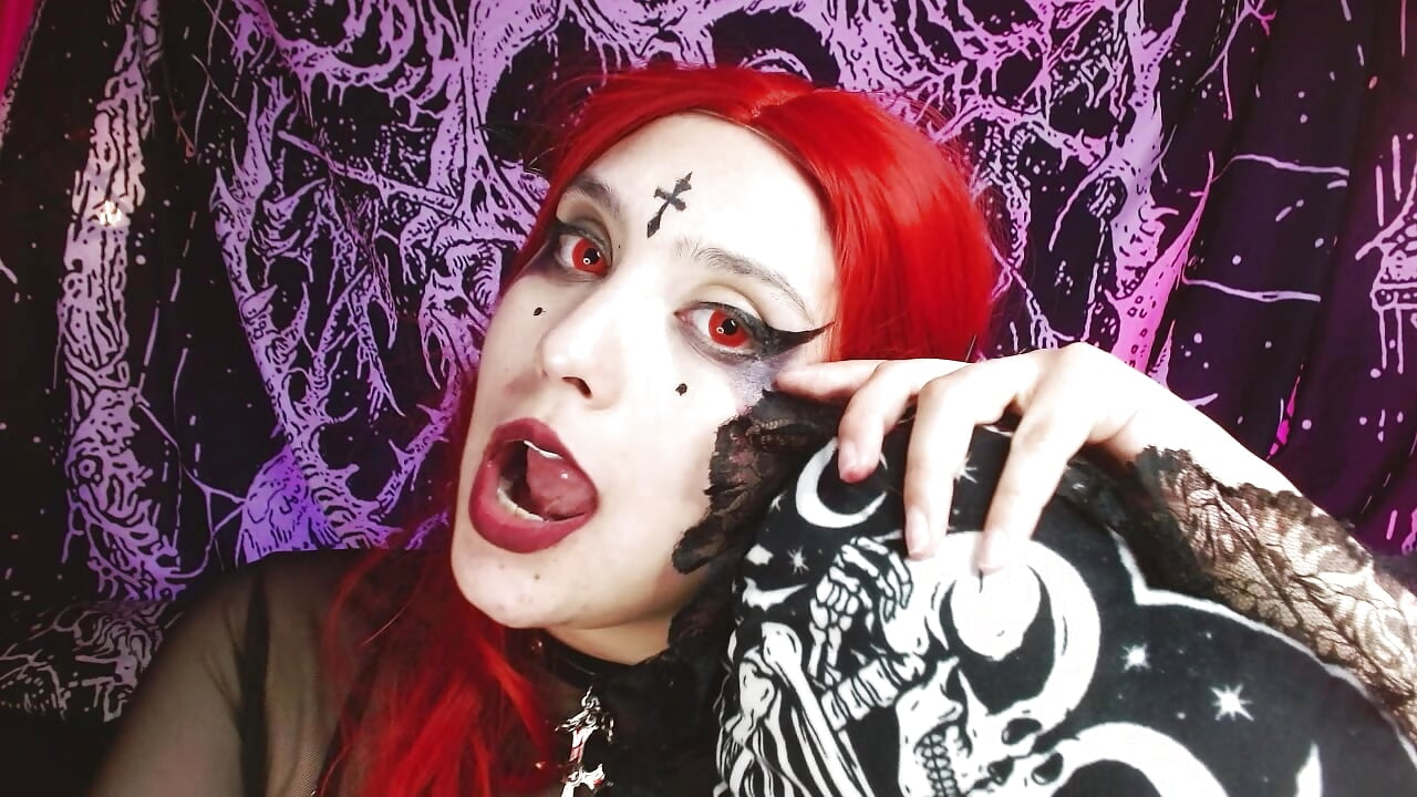 HALLOWEEN for succubos ;) - video by mikaskullcs cam model