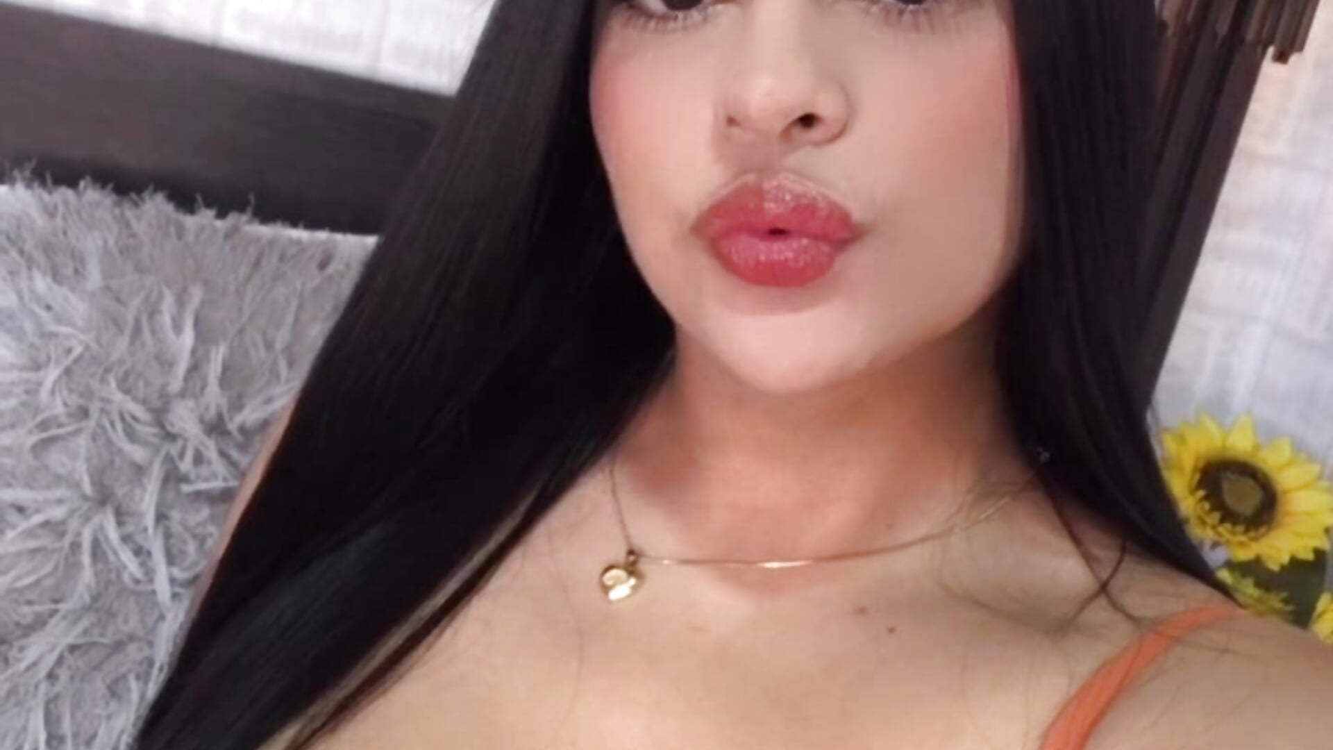 🧡🍑 - video by sophie_444_ cam model