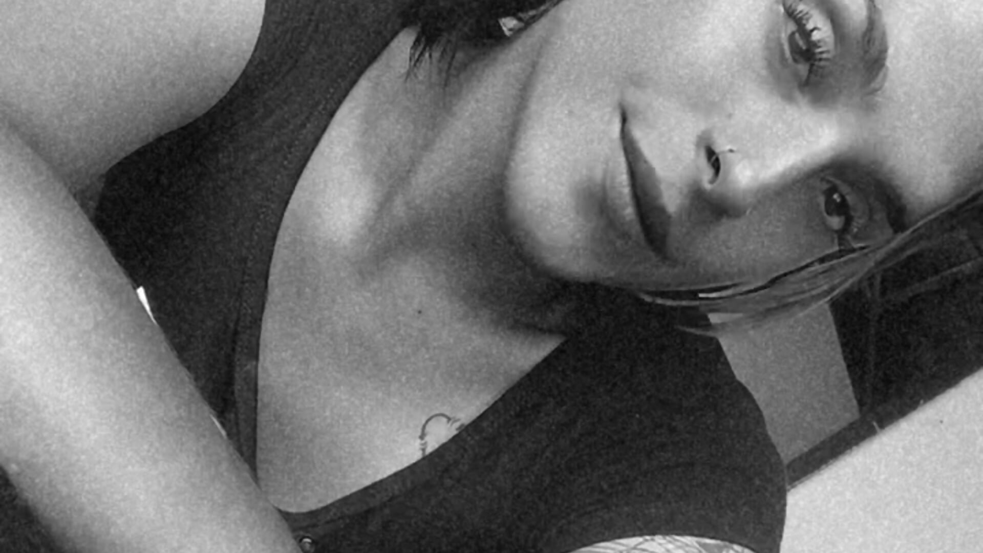 21ece6f040ec4d7ea16f326ef08d3da8 - video by andreanna1234 cam model