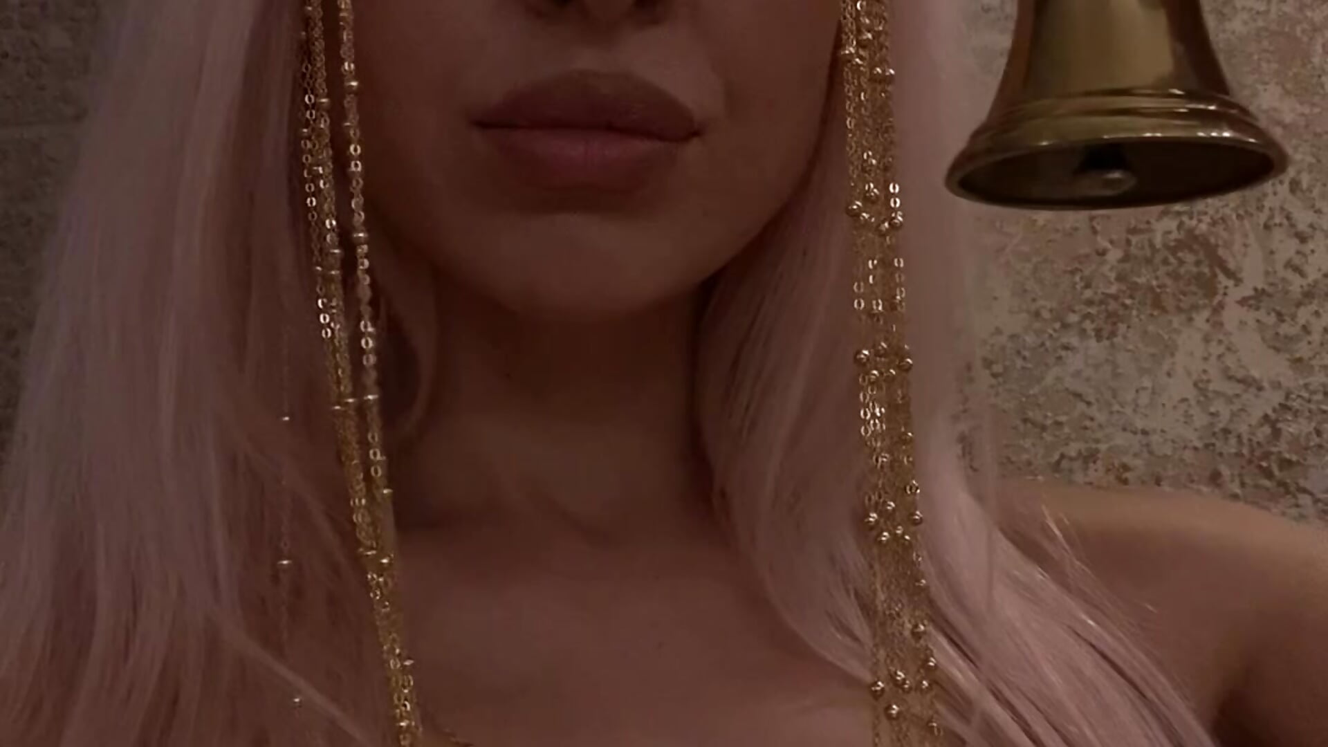 you have to ‘tip/bark/kiss my feet’ every time you hear the bell. what do you choose? - _Miss_Valentina_ 캠 모델의 동영상