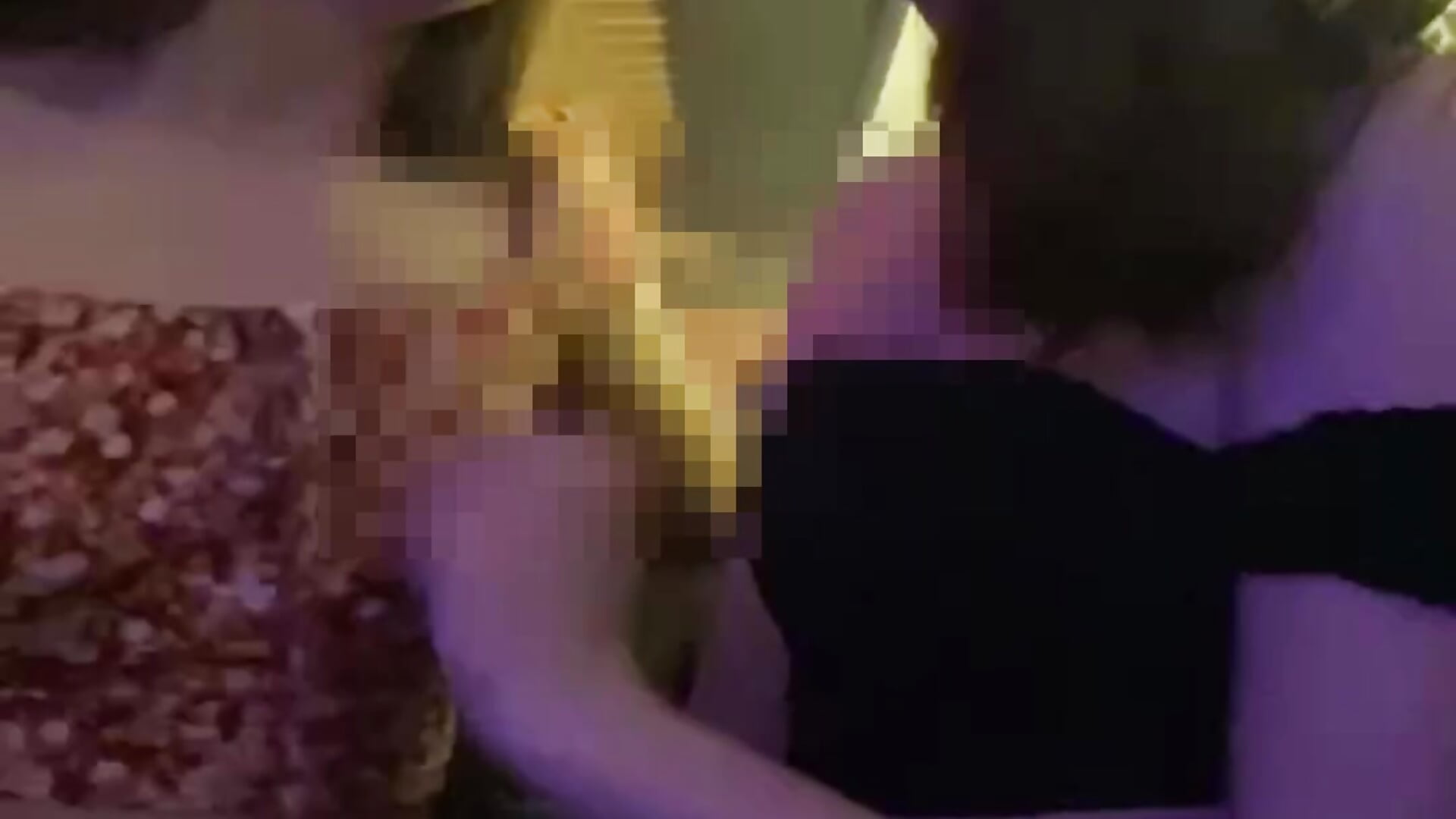 And that’s us in 2021 😅😅– AshleyD_ kameramodell videója