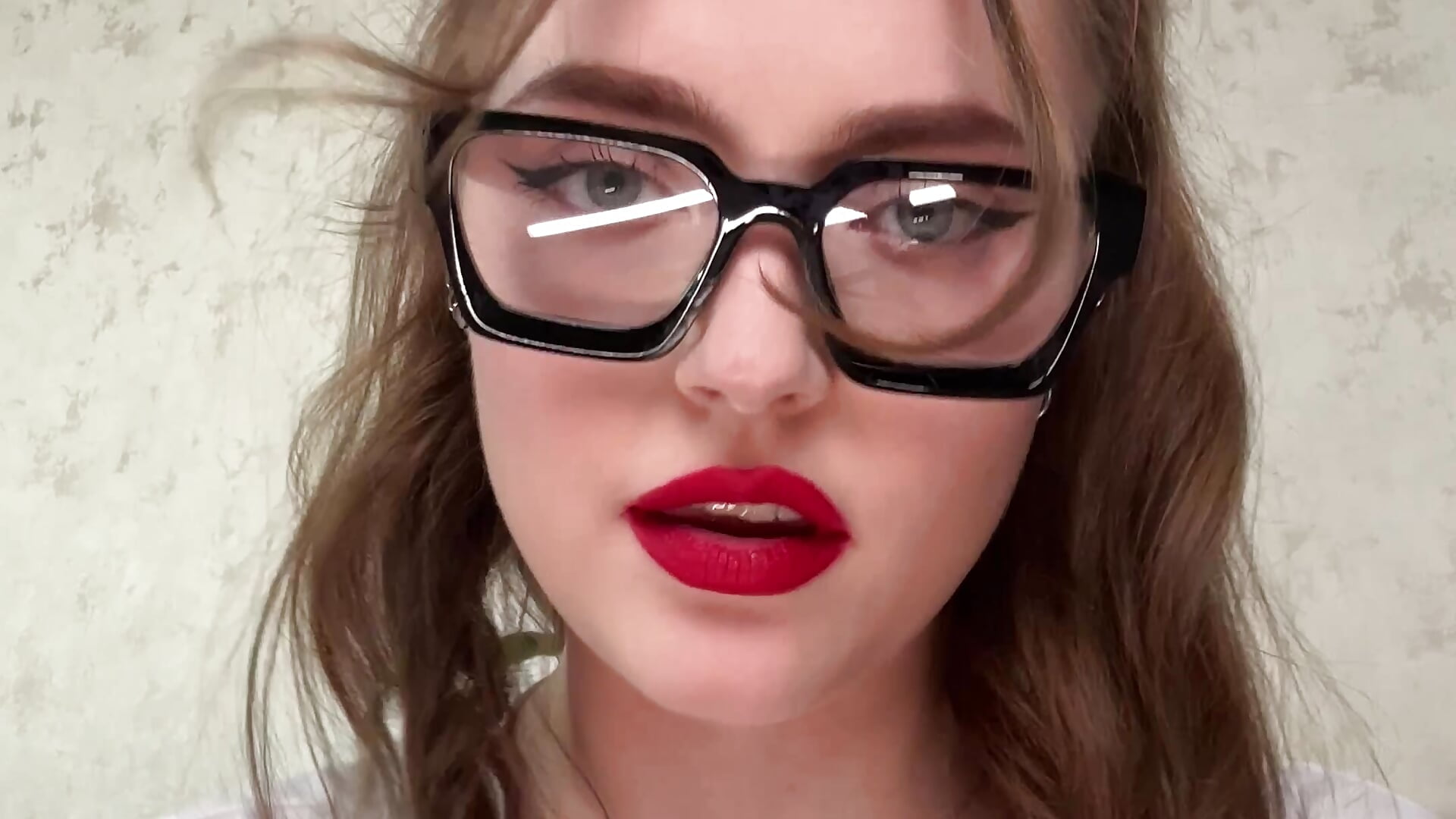 Or doctor Marta is gonna come your way next time you are sick 🙃– AshleyD_ kameramodell videója