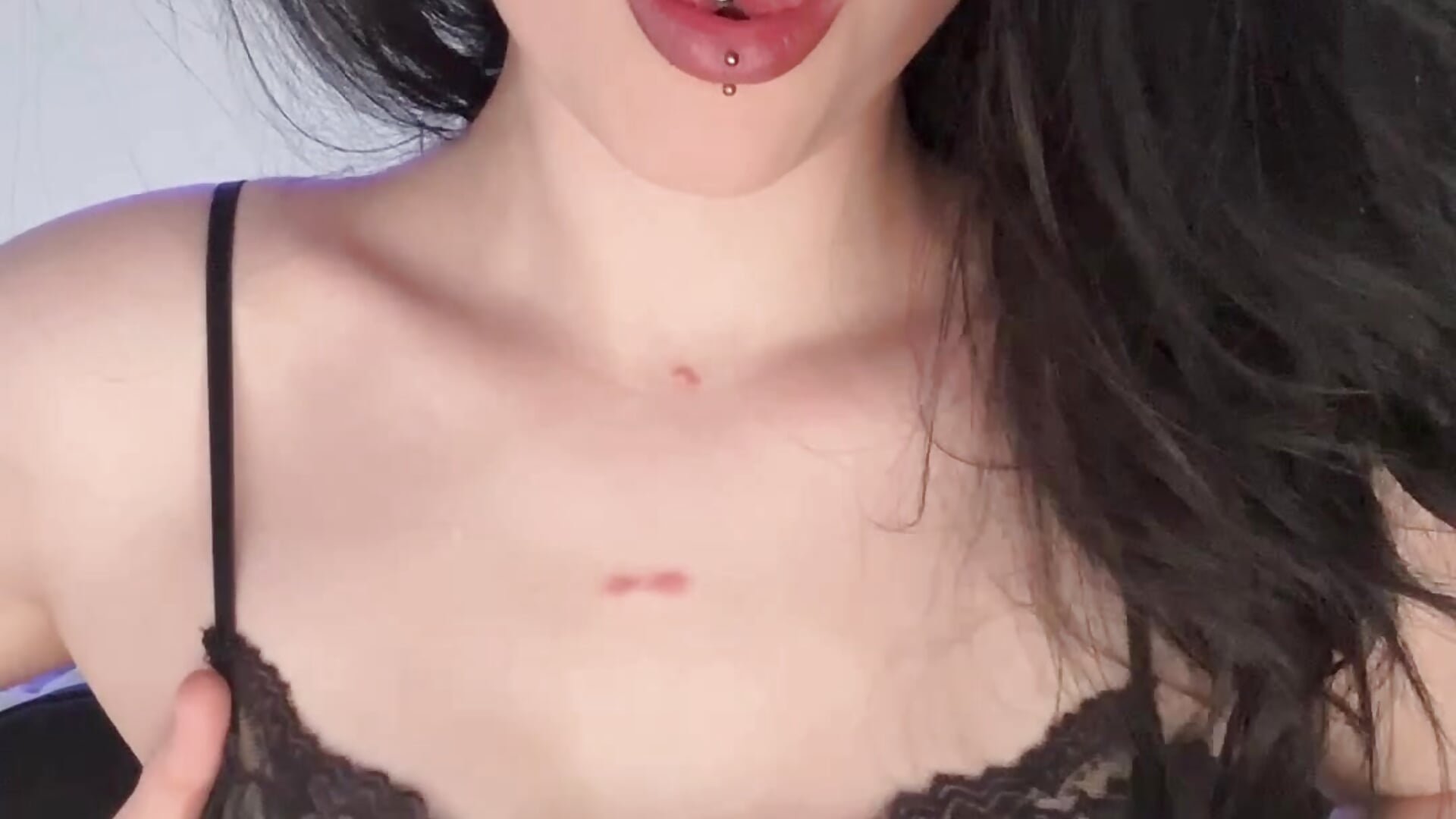 Good footmorning 🥱 - video by AshleyD_