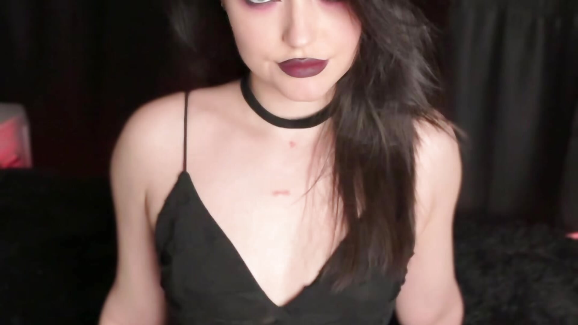 My fav colours are black and green 🖤💚 - AshleyD_ 캠 모델의 동영상