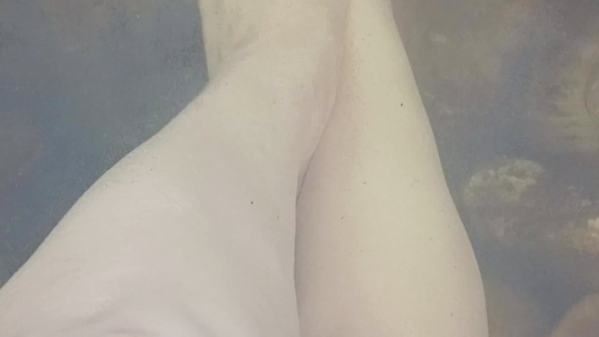My feet relax, water is life - video av wendylive cam-modell