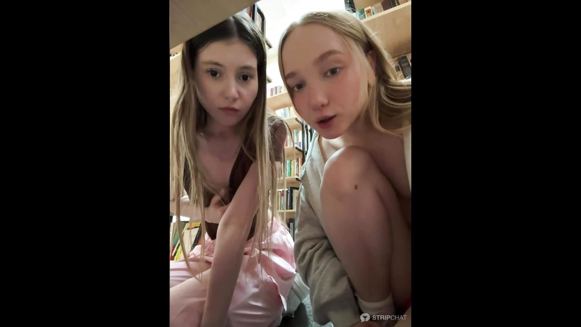 Nancy and Lulu: Lulu full naked take all Nancy's cloth off in public library 📚 - video di bambi_lu modella di cam