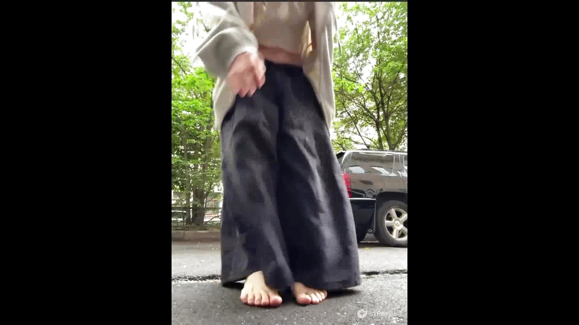 Show my dirty feet after walking barefoot on the street 🦶 - video by bambi_lu cam model