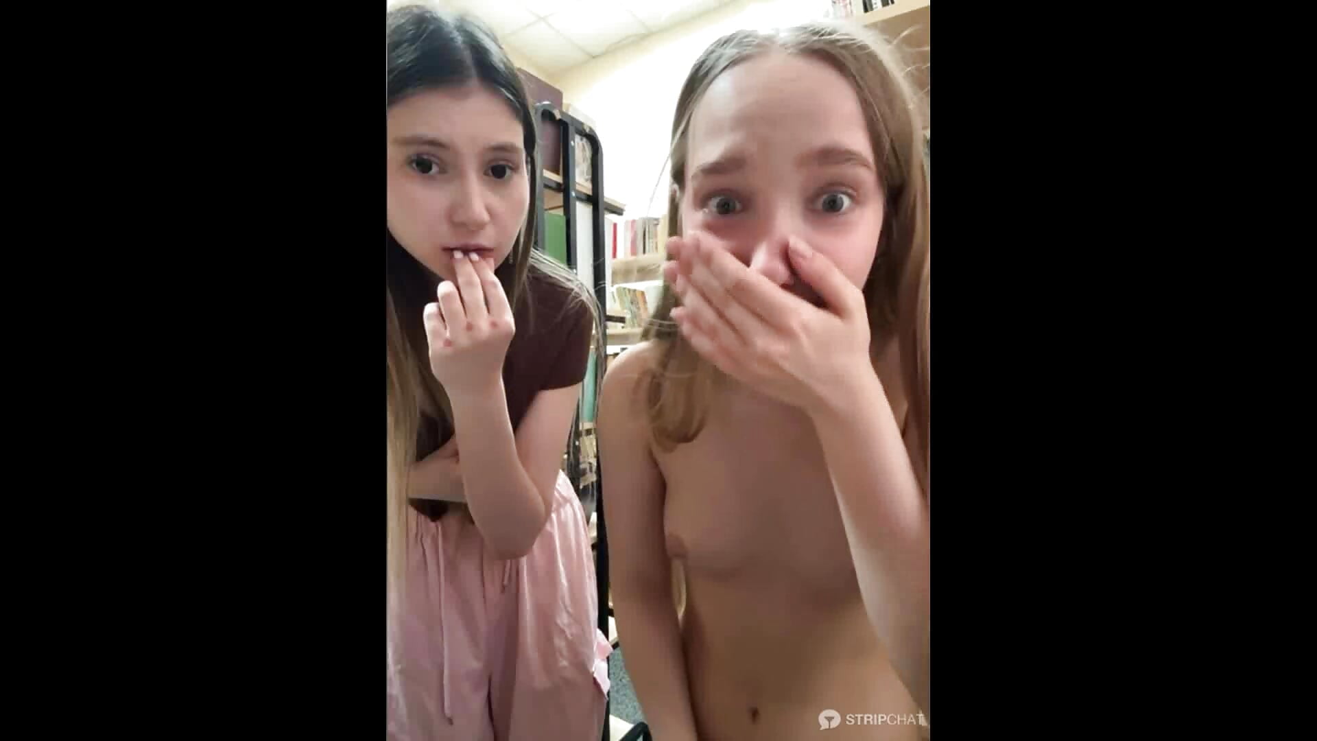 Nancy and Lulu: Lulu fingering pussy close to cam in public library 🍓📚 - video di bambi_lu modella di cam