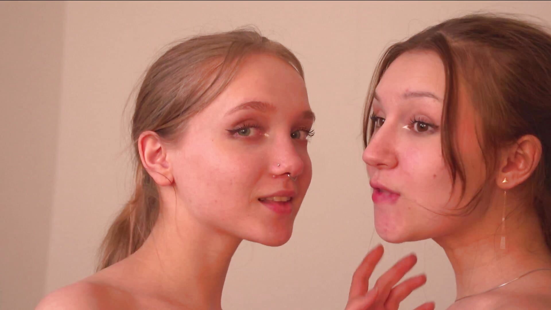 some private video with Lulu and Kate makeout🫦 - video by bambi_lu cam model