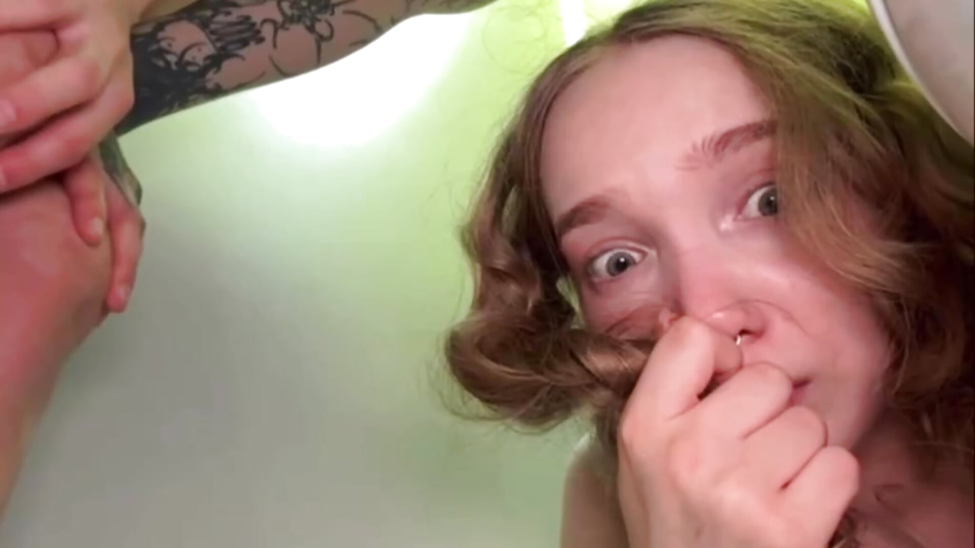 Lulu and Mia RISKY open door and go to urinals TOPLESS both in mens’s toilet😱🚽 - video by bambi_lu cam model