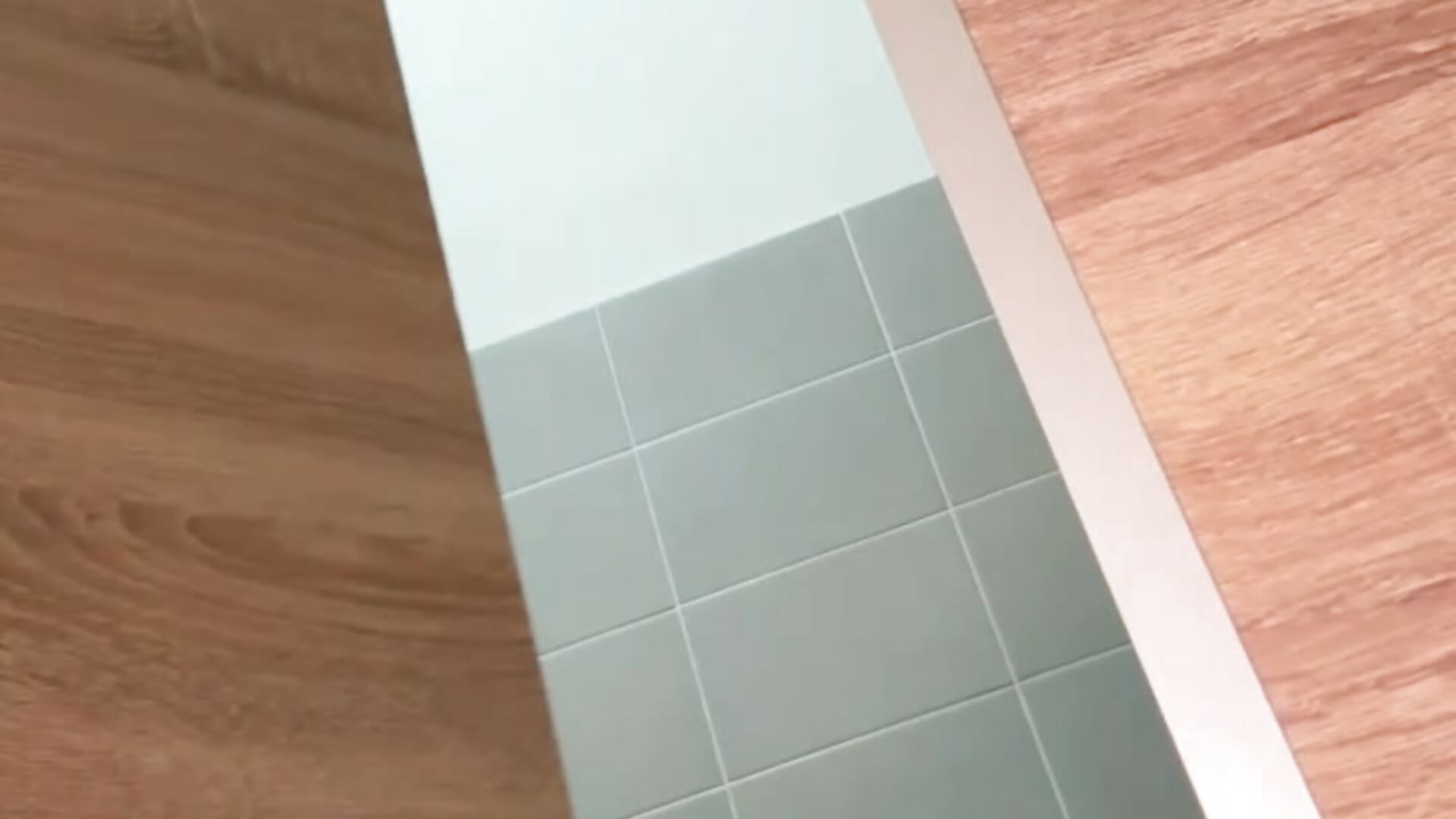 🚀crazy things in men's toilet🔞 slap pussy in pants with door open💥 - Vídeo de bambi_lu, modelo de vídeos