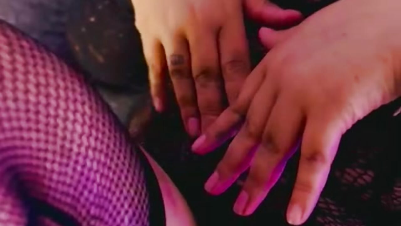 Make me wet - video by ariana_cruz cam model