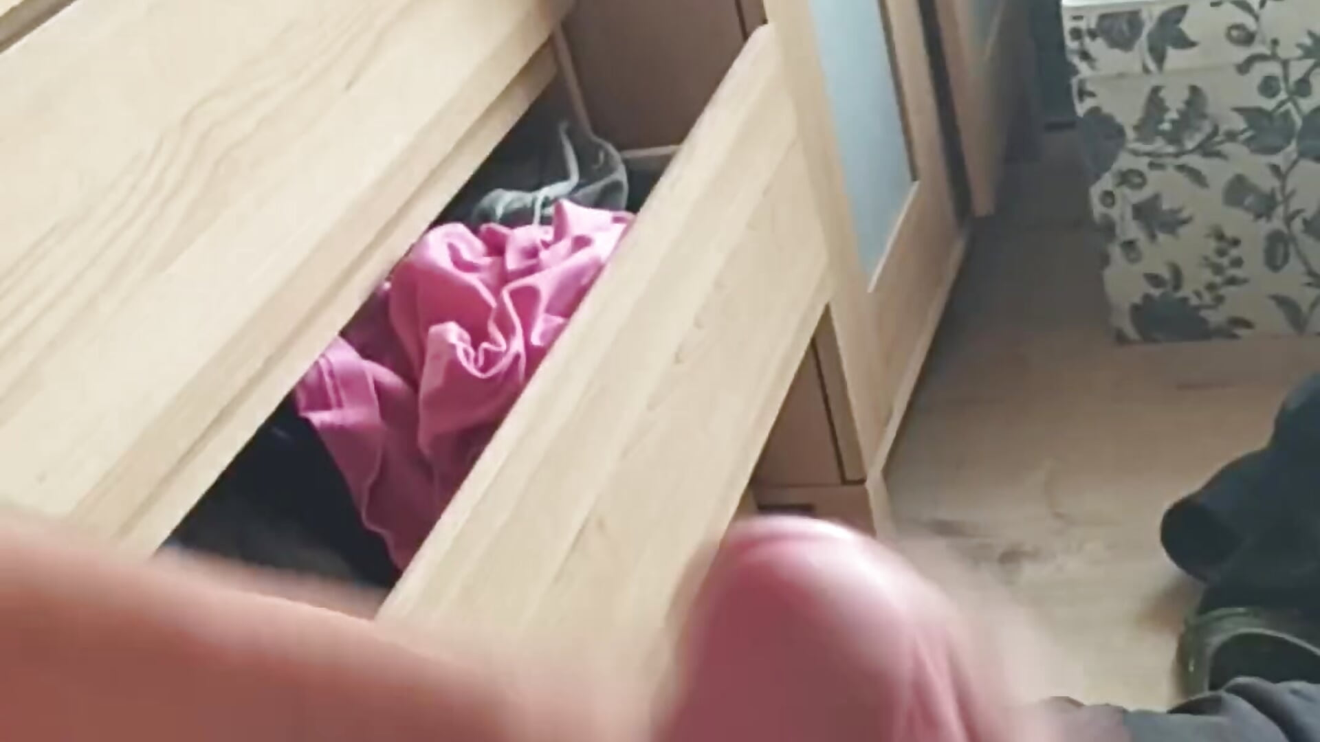 1000001871 - video by Dokonaly cam model