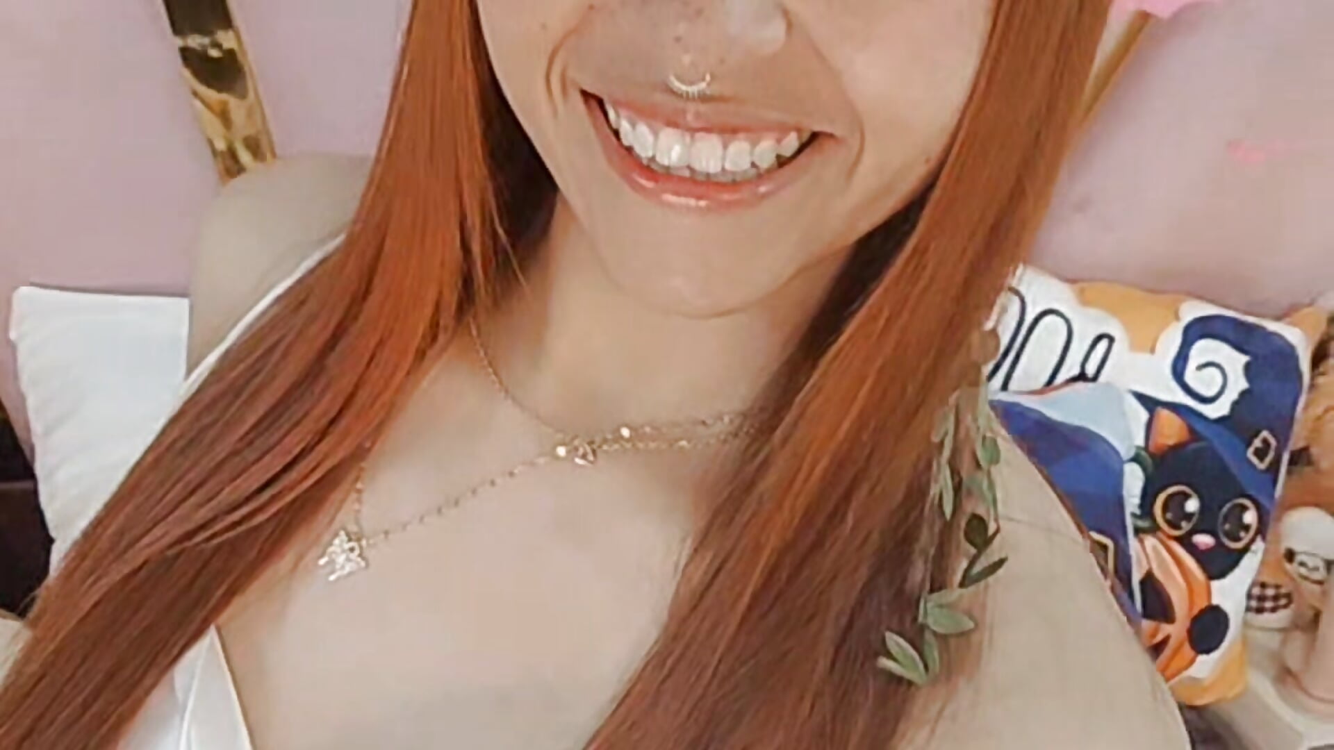 Trick or treat? I choose treat... with you 💋🎃 – видео вебкам-модели MilleyJones