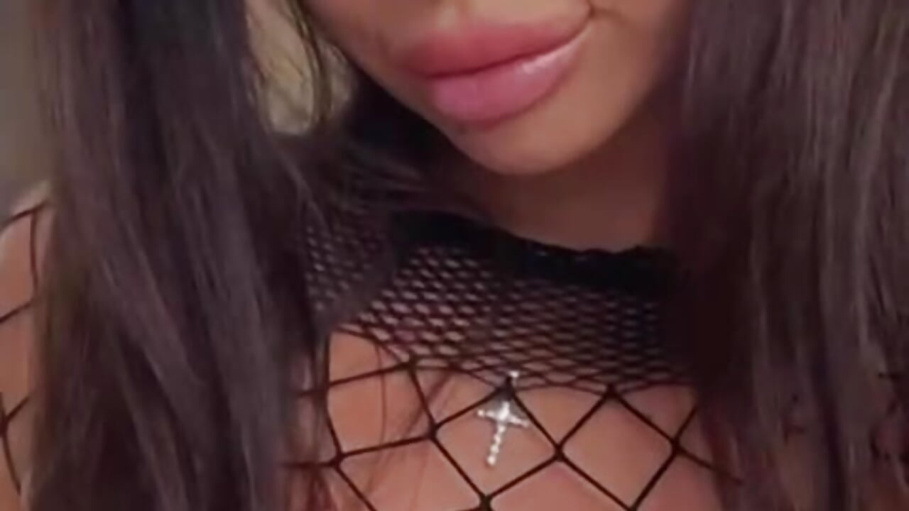 Fishnet teasing! - video by Anna_Nobel cam model