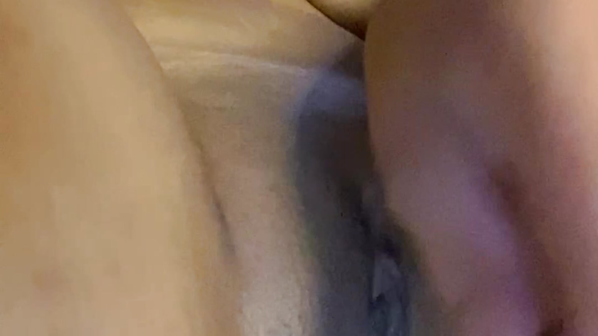 Sente o quentinho da minha buceta - video by Manu_2002_