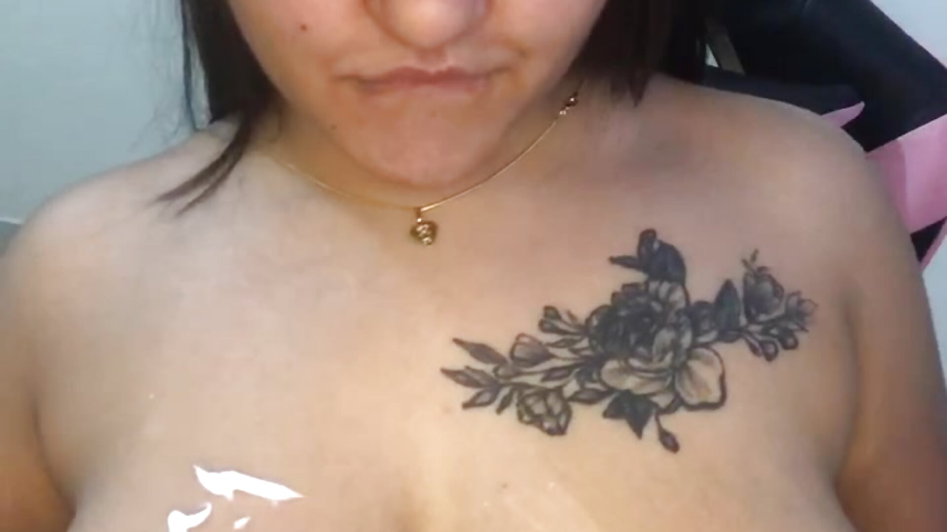 Passei hidratante nos peitos - video by Manu_2002_