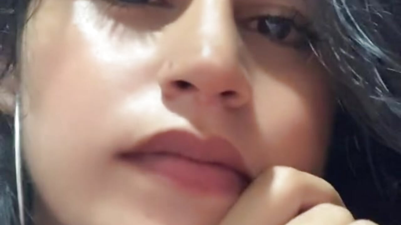 Me White - video by MeliSweet cam model