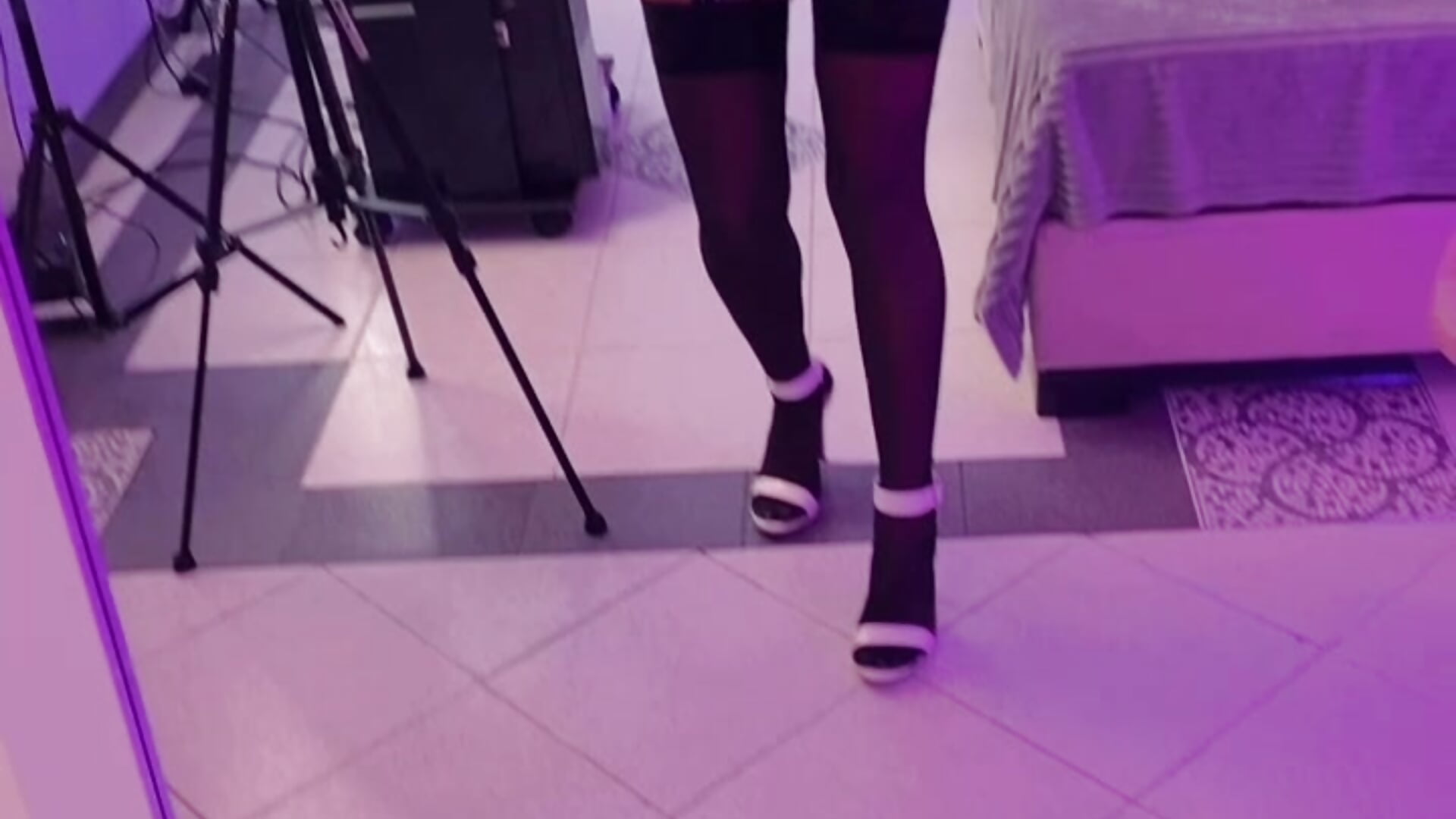 Heels-pantyhose-sexy🍒♥️