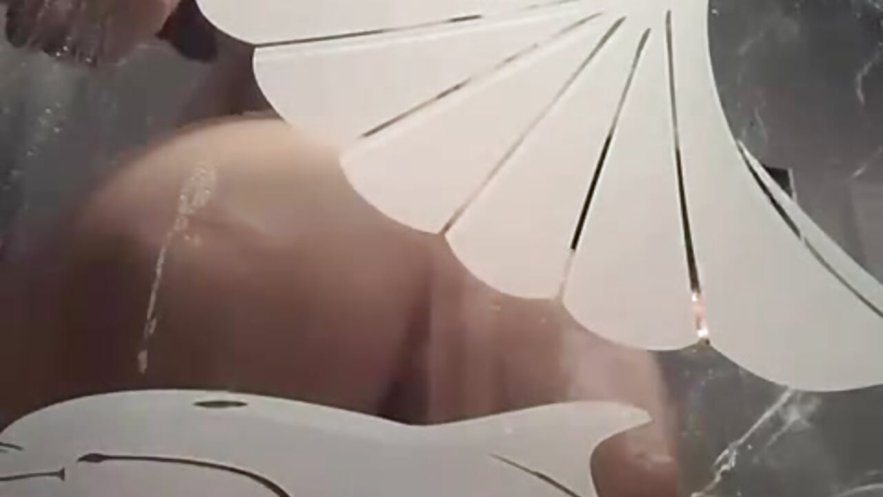 ducha - video di SaraRoldan modella di cam