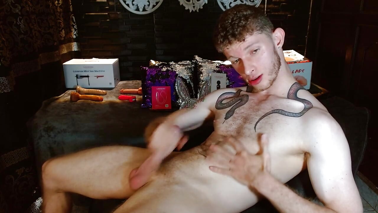 A LOT OF CUM ON MY BODY– andrewxbi kameramodell videója