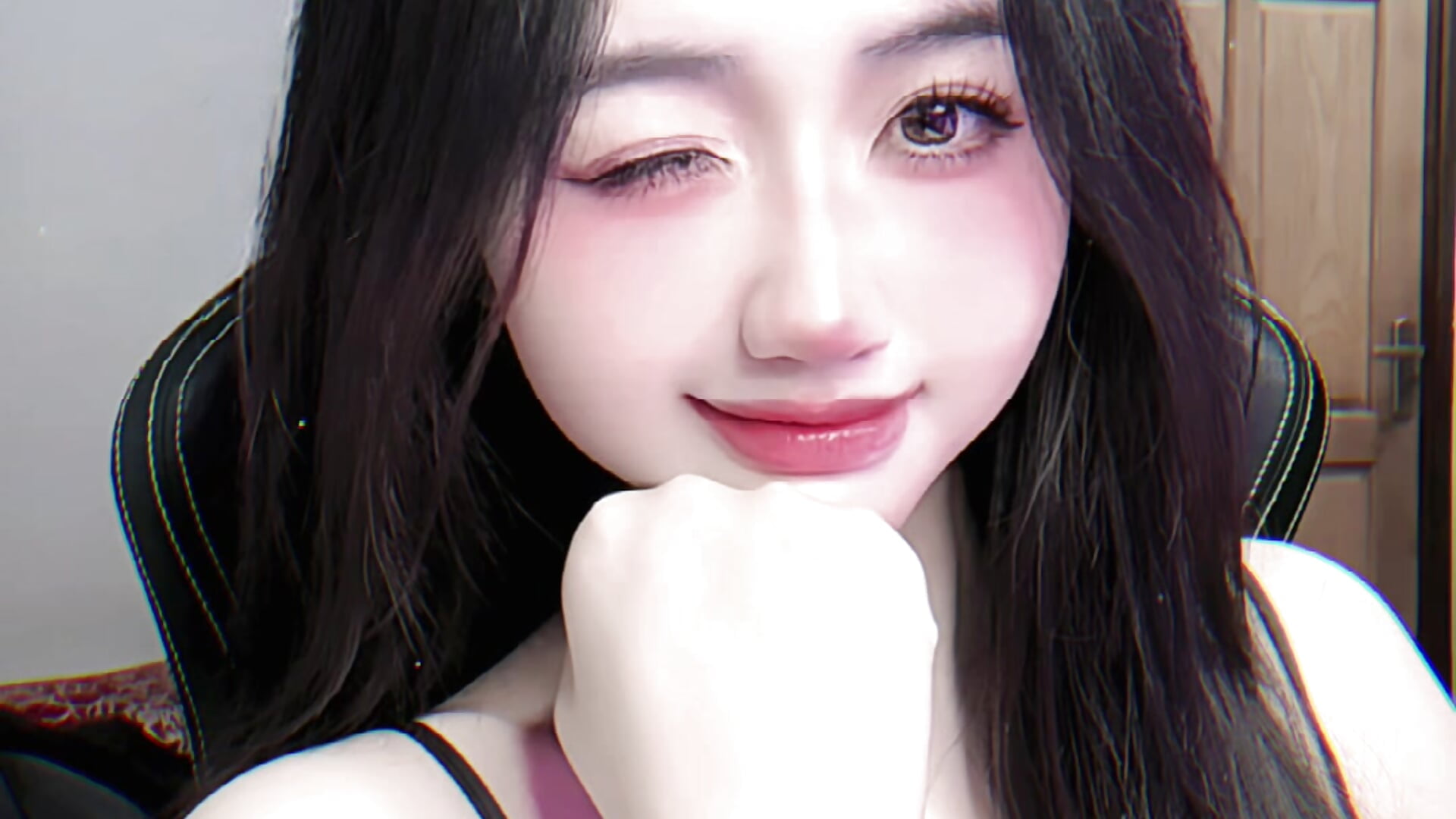 🌸🌸Love🌸🌸 - video by yiyi-chin cam model