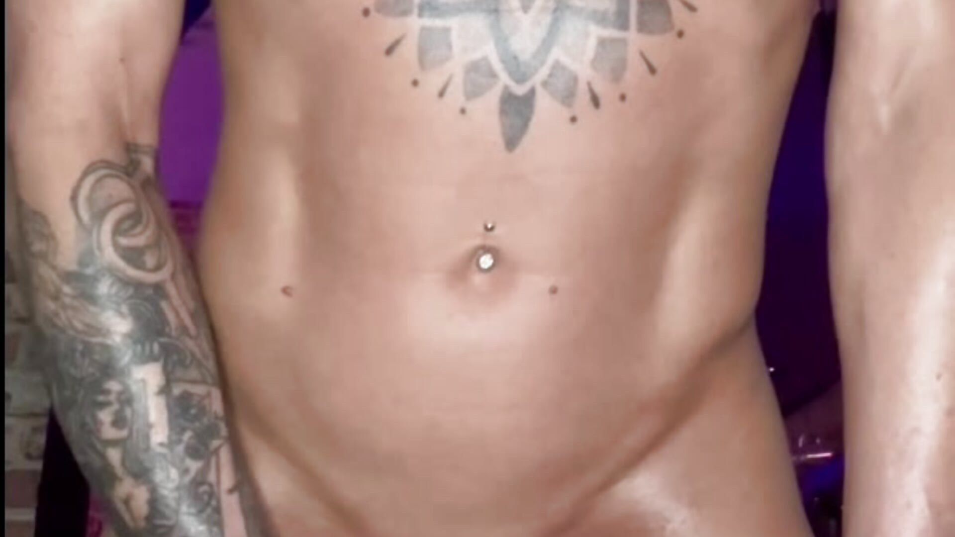 Naked,Oiled,Rock Hard & Cum - vidéo du modèle de showcams TSLeaMarie