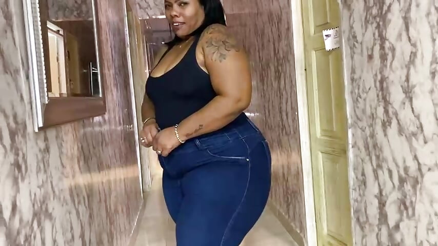 Sexy girl in jeans 💦⚡ - סרטון של WALESKABBW_ASS, דוגמן/ית מצלמה