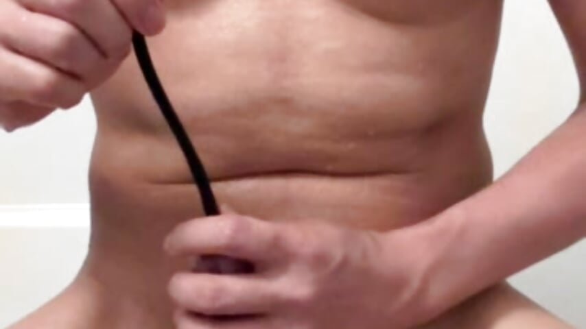 尿道 – video od webkamerové modelky K_Siras