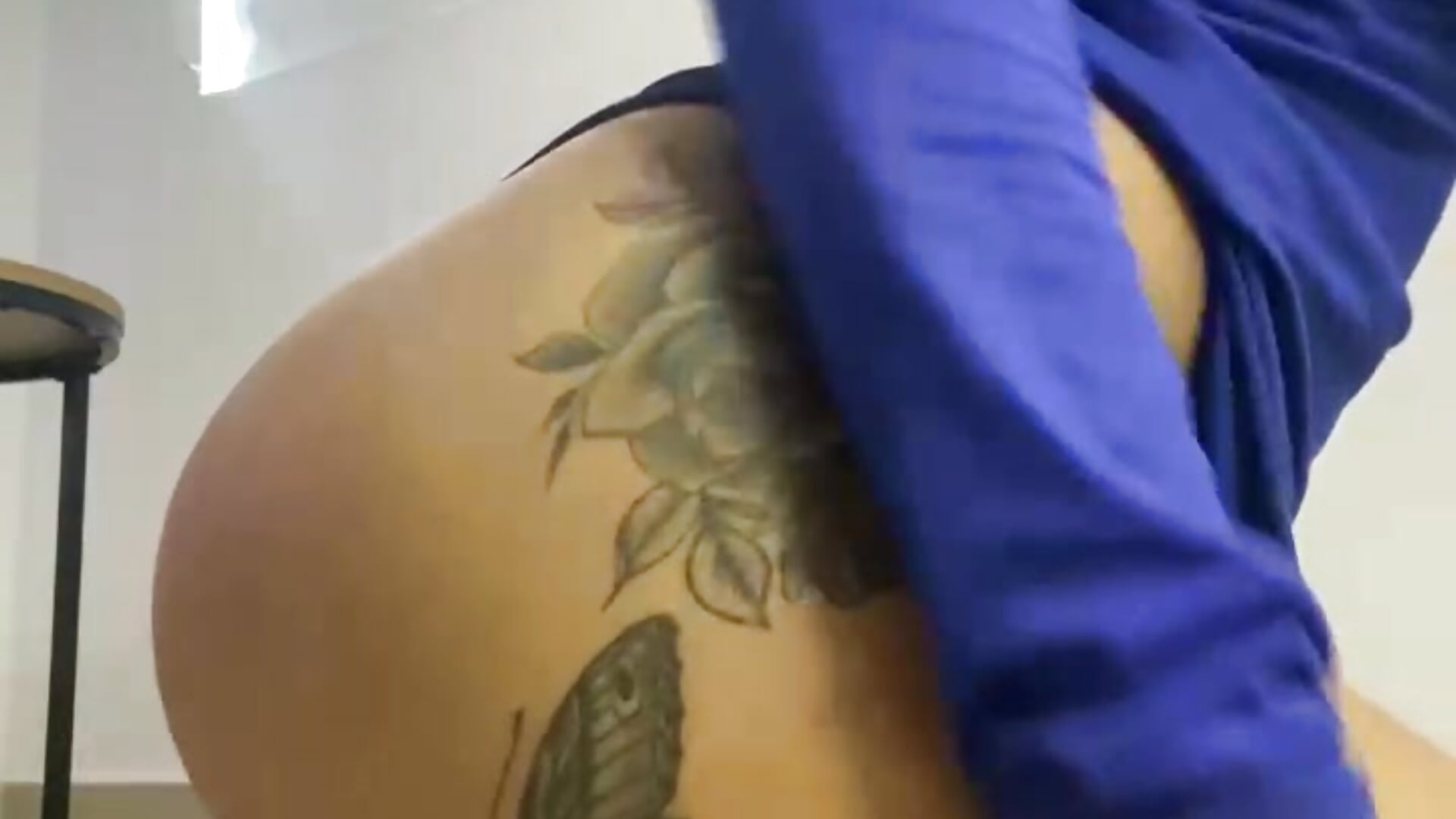 sexy dance - video by kylie_soraya cam model