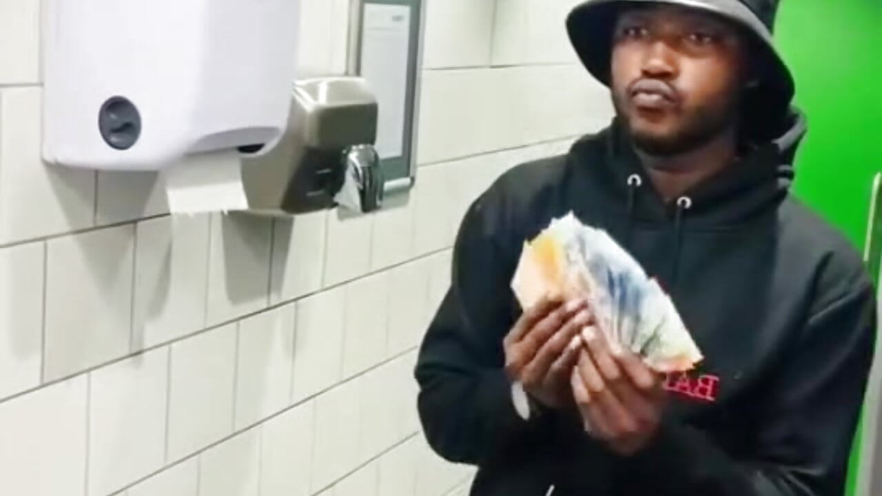 profile-intro-video-1764472912 - video by RearApiary cam model