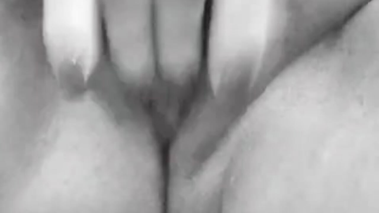masturbatina time...solo pussy.... - video oleh model kamera TZUNAMI1973