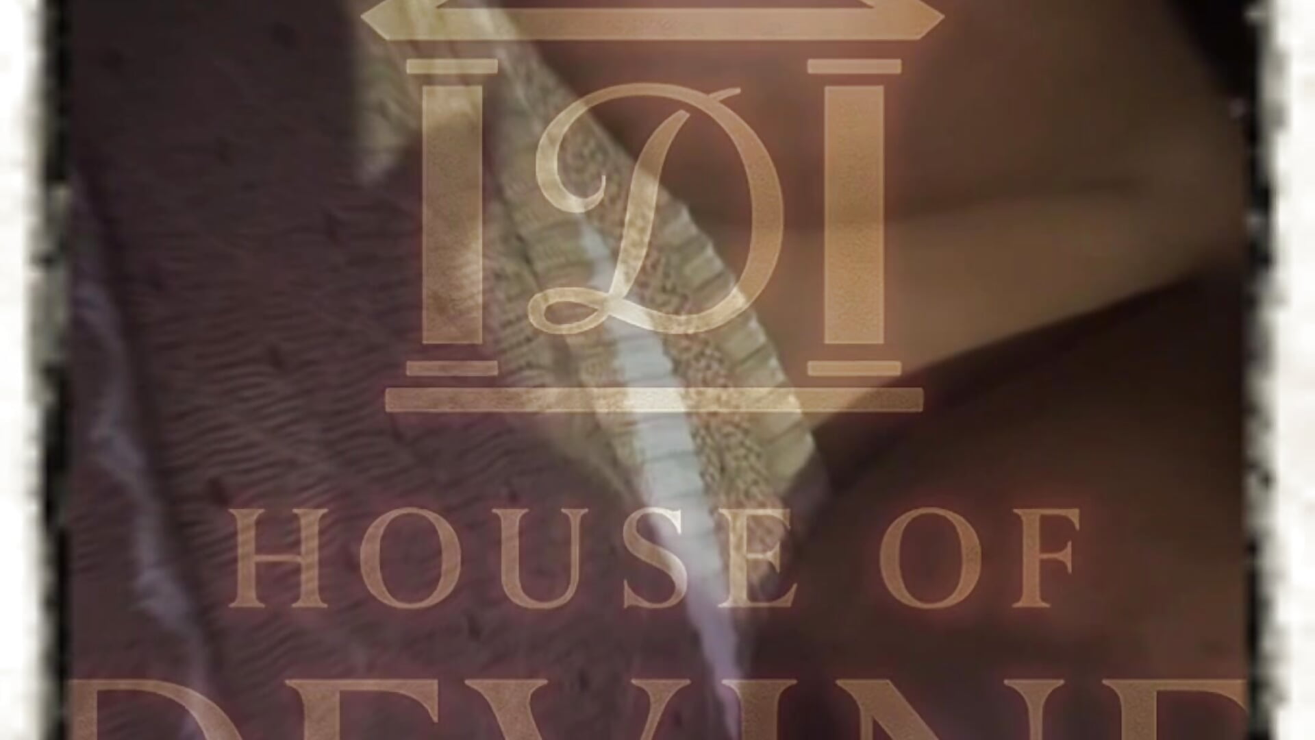 copy_FDD1FB1A-186D-47CC-8FA6-6279A3A2736D.mov - video by HouseofMyztique cam model